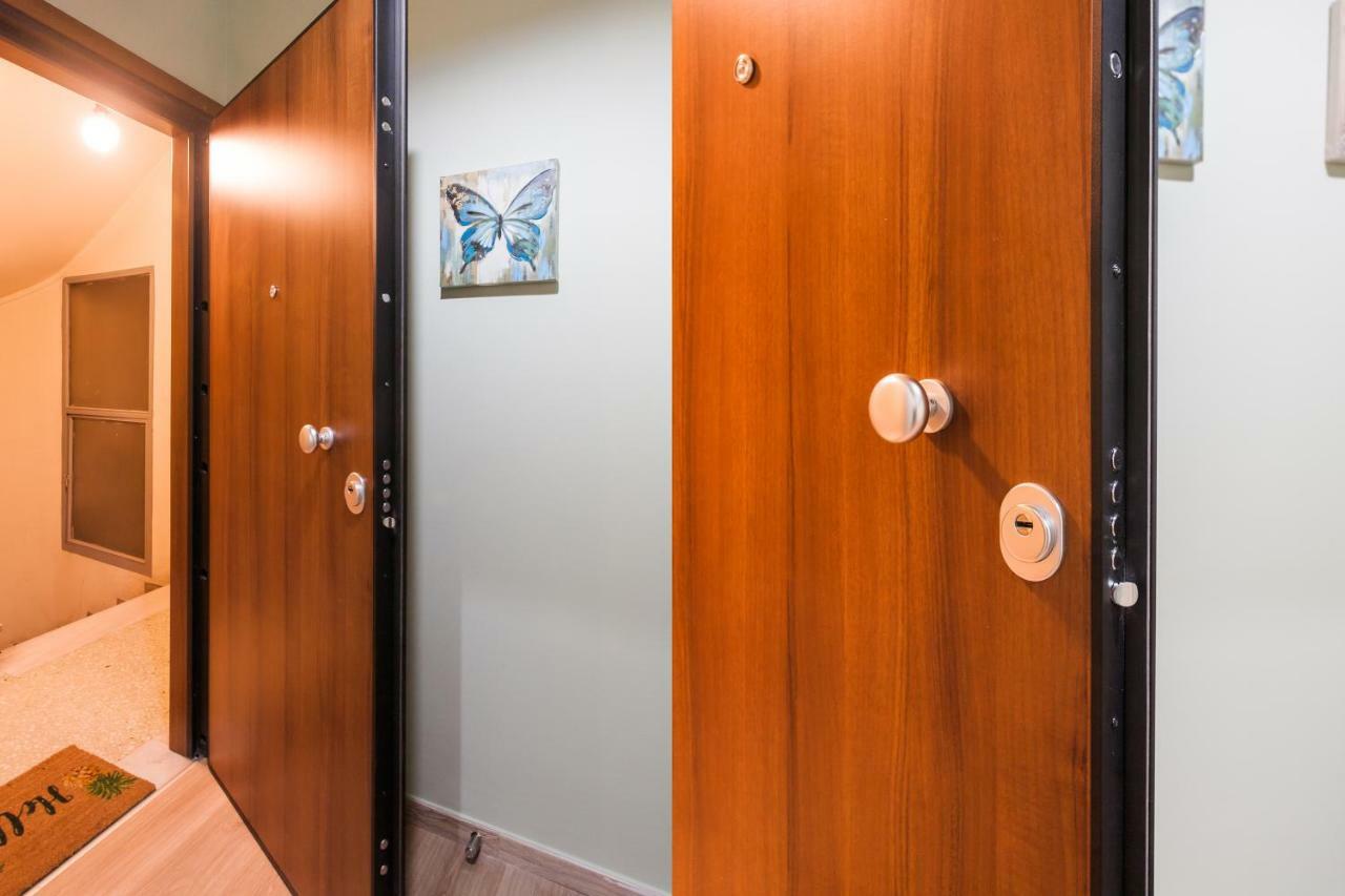 Modern Antique Private Rooms Near To Acropolis Museum And Metro Station 아테네 외부 사진