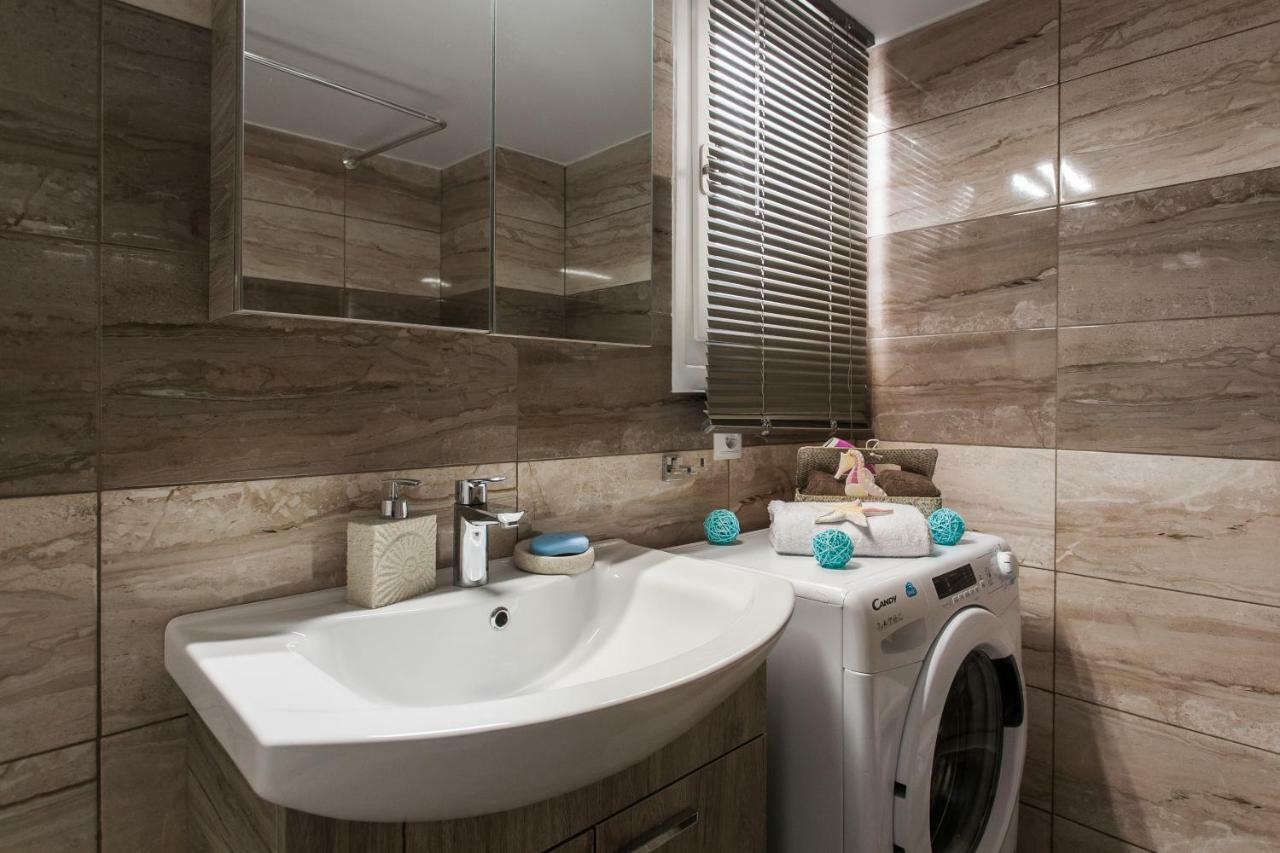Modern Antique Private Rooms Near To Acropolis Museum And Metro Station 아테네 외부 사진